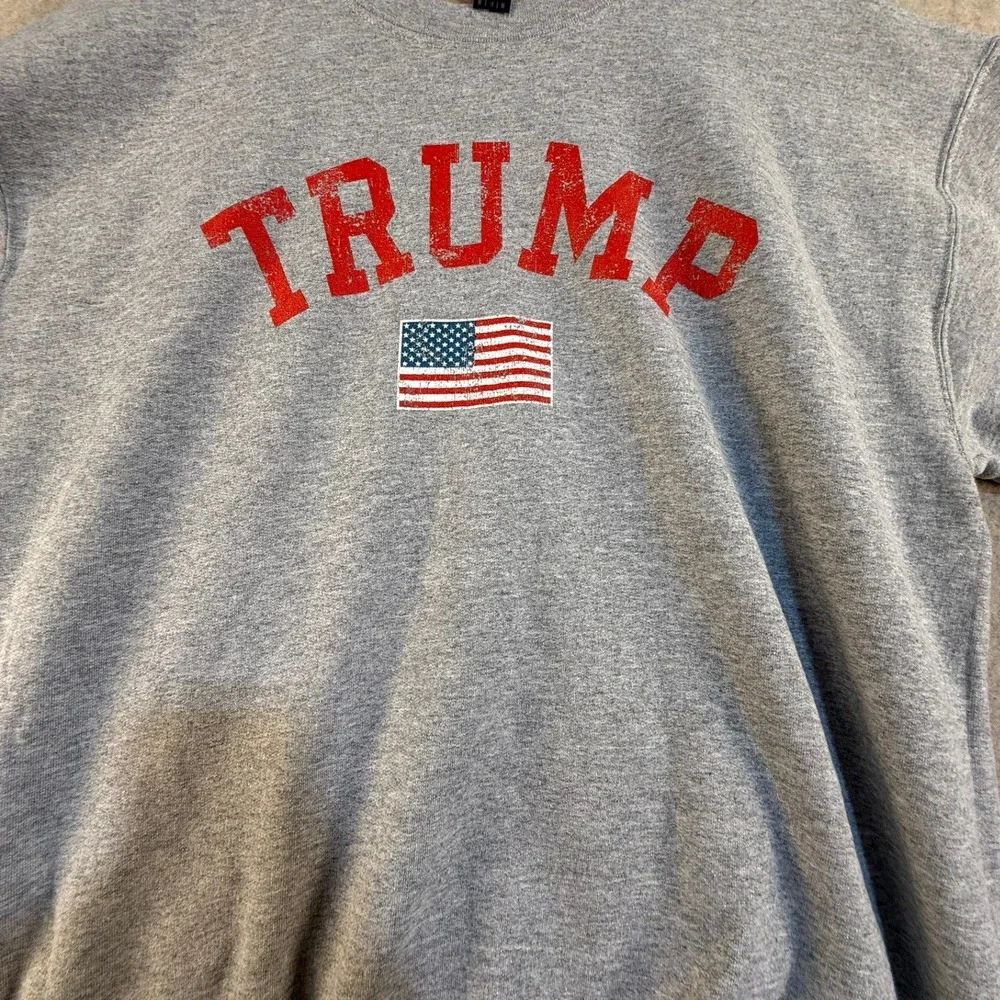 Gildan crewneck cuffs
